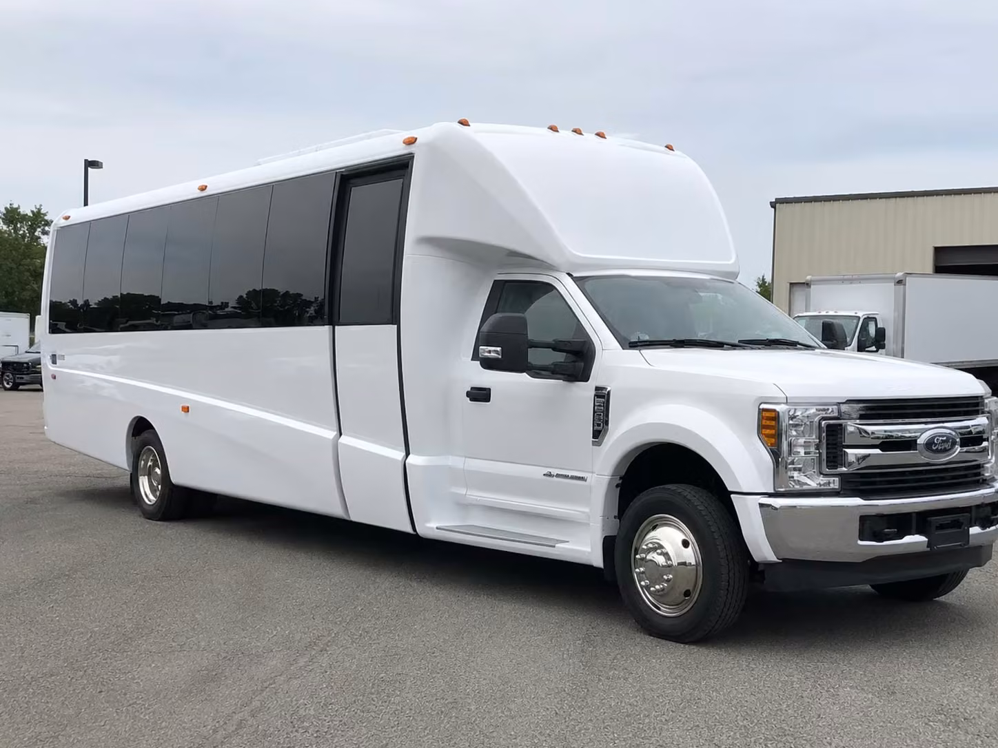 rancho cucamonga 15 passenger minibus rental